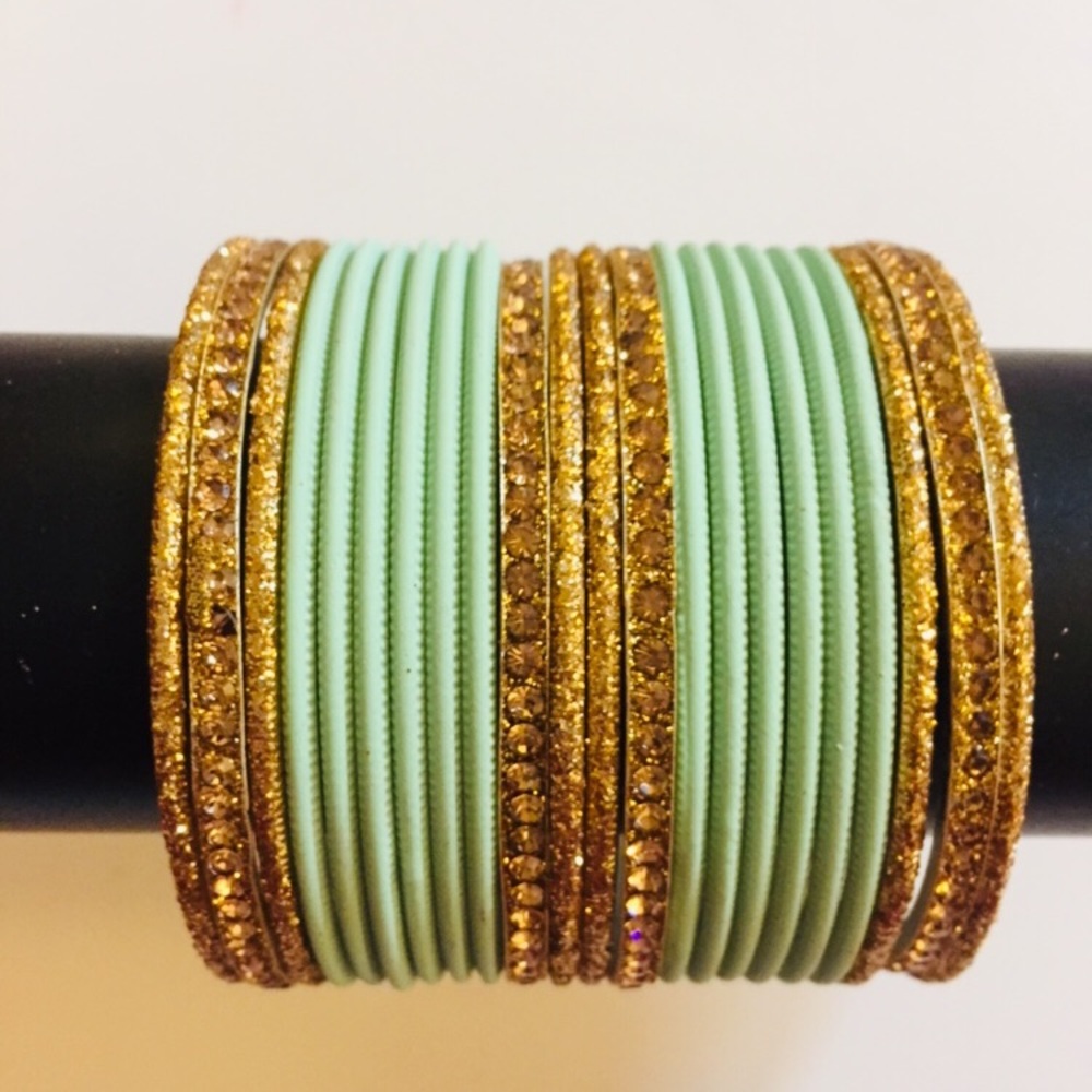 Indian Pakistani mint green 22 pieces bangles set - Picture 3 of 4
